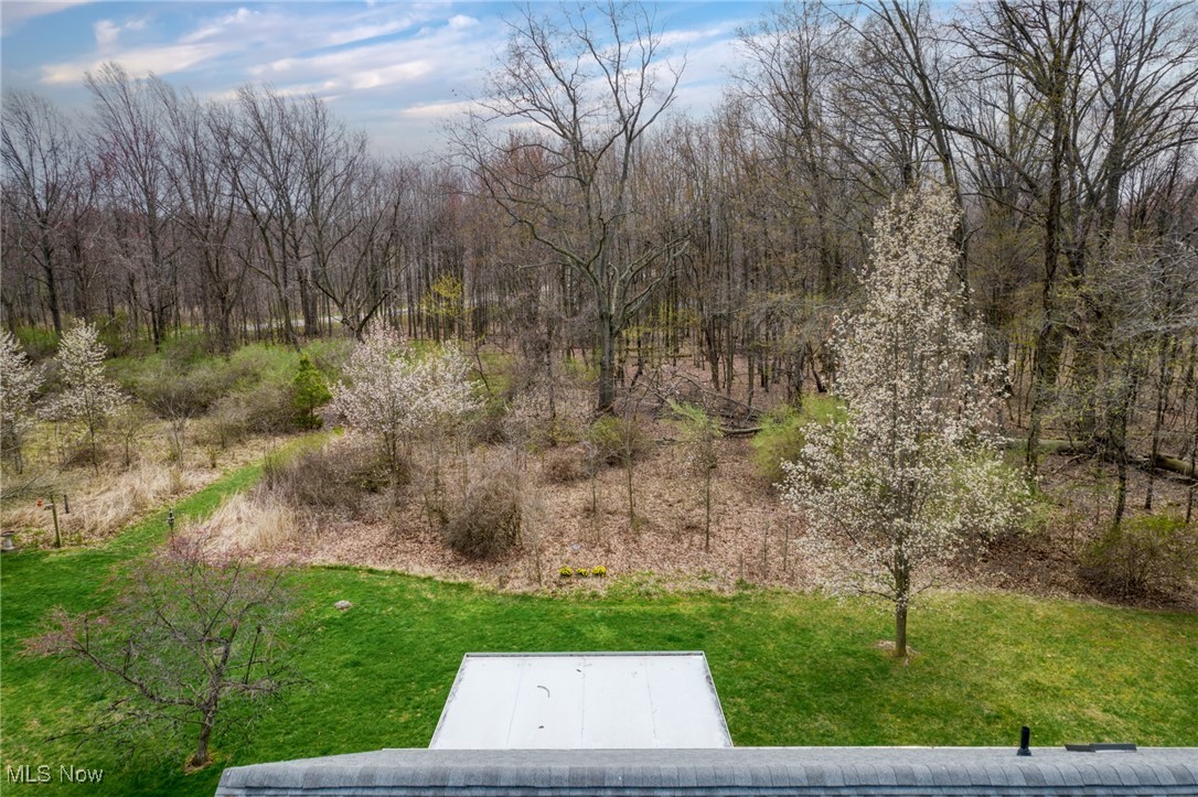 3943 Hilltop Drive, Vermilion, Ohio image 3