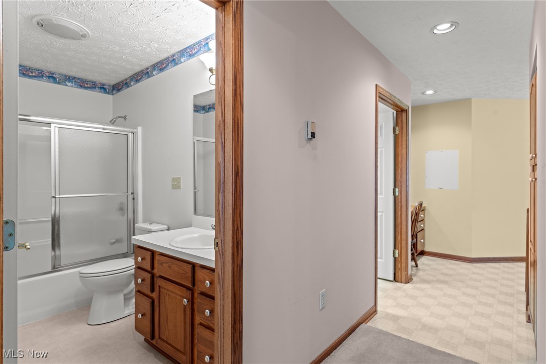 3943 Hilltop Drive, Vermilion, Ohio image 19