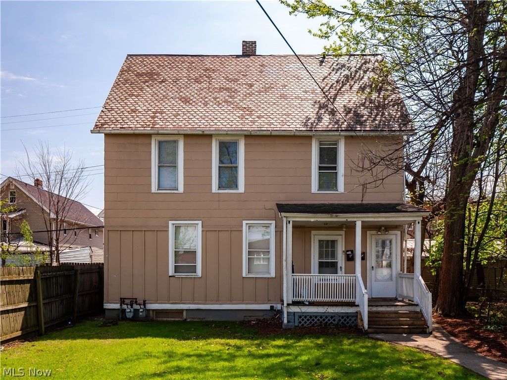 Photo of 10419 Ignatius Avenue, Cleveland, OH 44111 (MLS # 5206125)