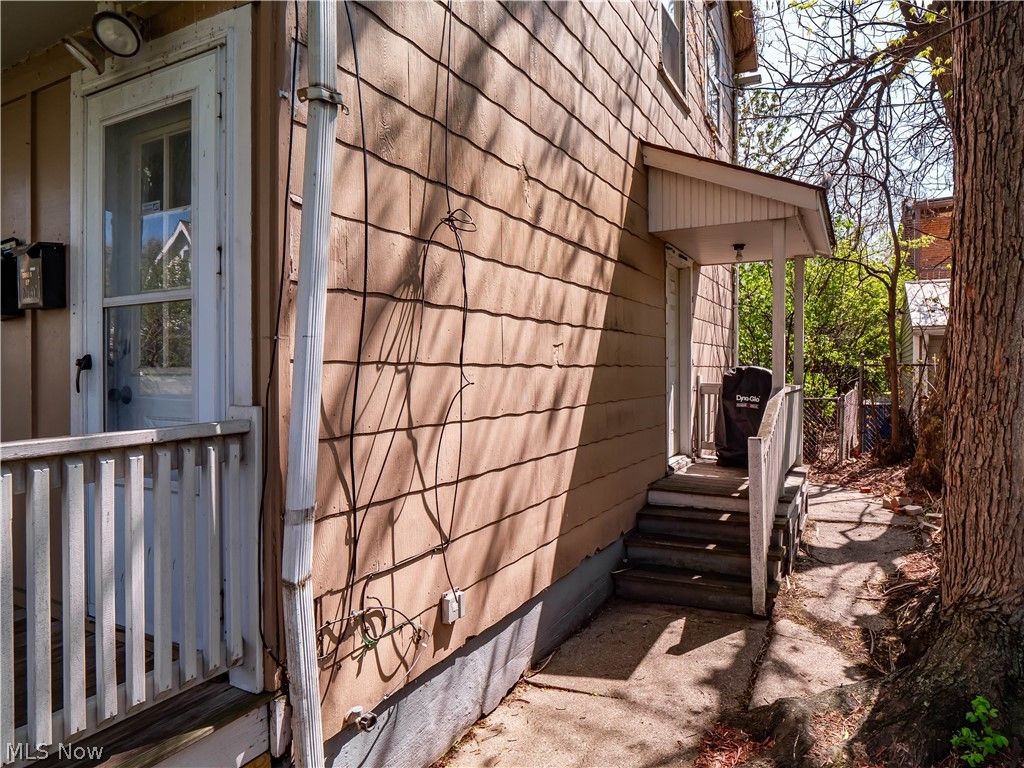 Photo of 10419 Ignatius Avenue, Cleveland, OH 44111 (MLS # 5206125)
