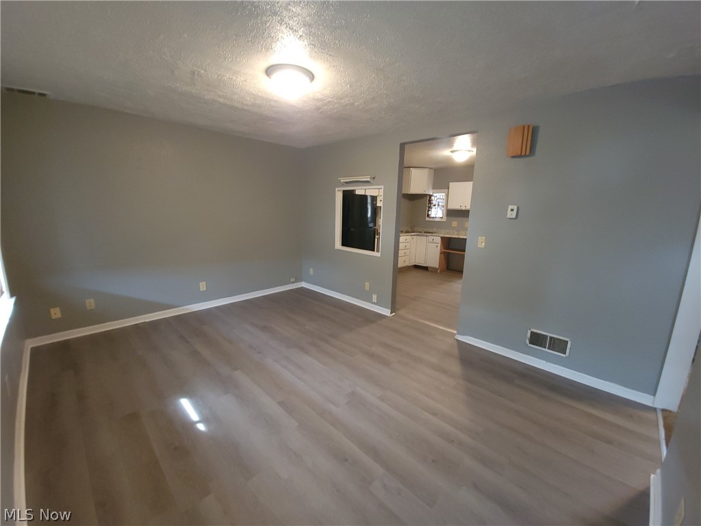 City/Youngstown - Residential Lease