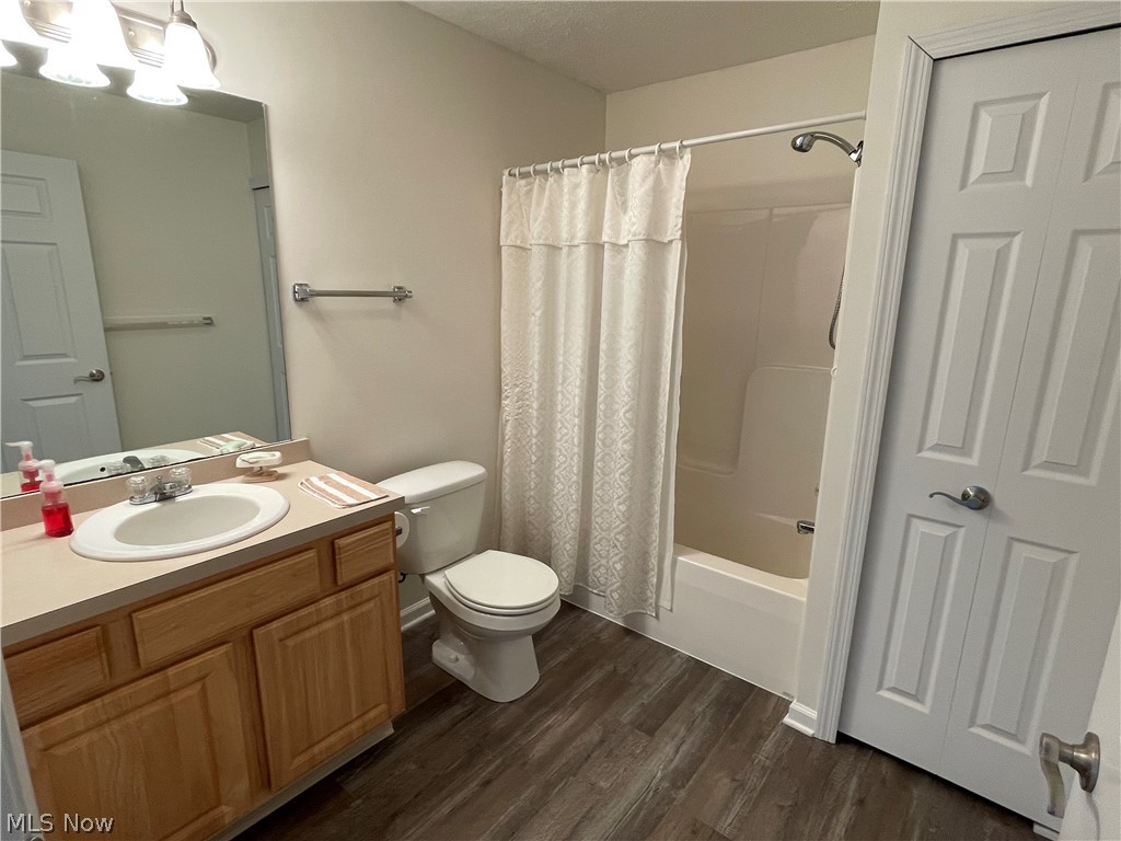 Woodbury Glen Condo - Residential