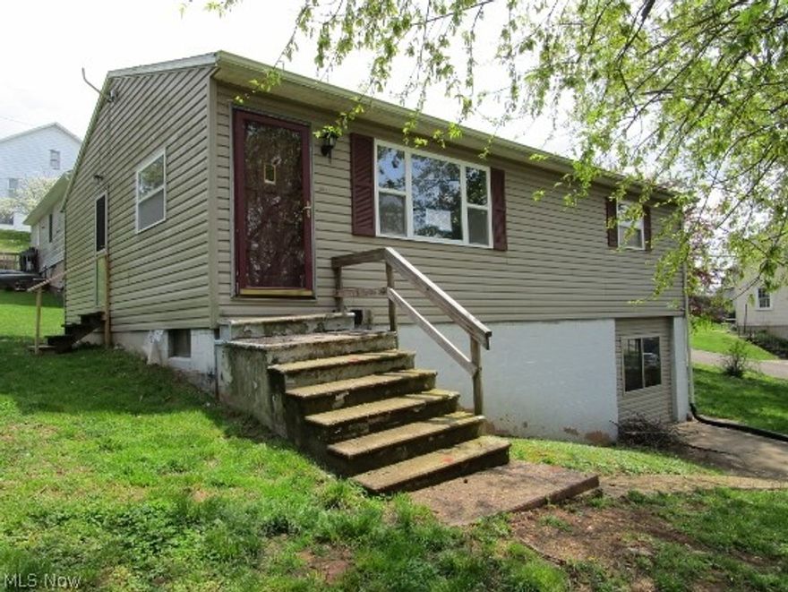 Nice ranch style home ready for your TLC touches. Large living room and kitchen area, full basement and storage shed. In need of some cosmetic updates. 
HUD case #413-452583 selling in as in condition with no repairs made or warranty of any kind. Home is (IN) insurable for FHA loan.