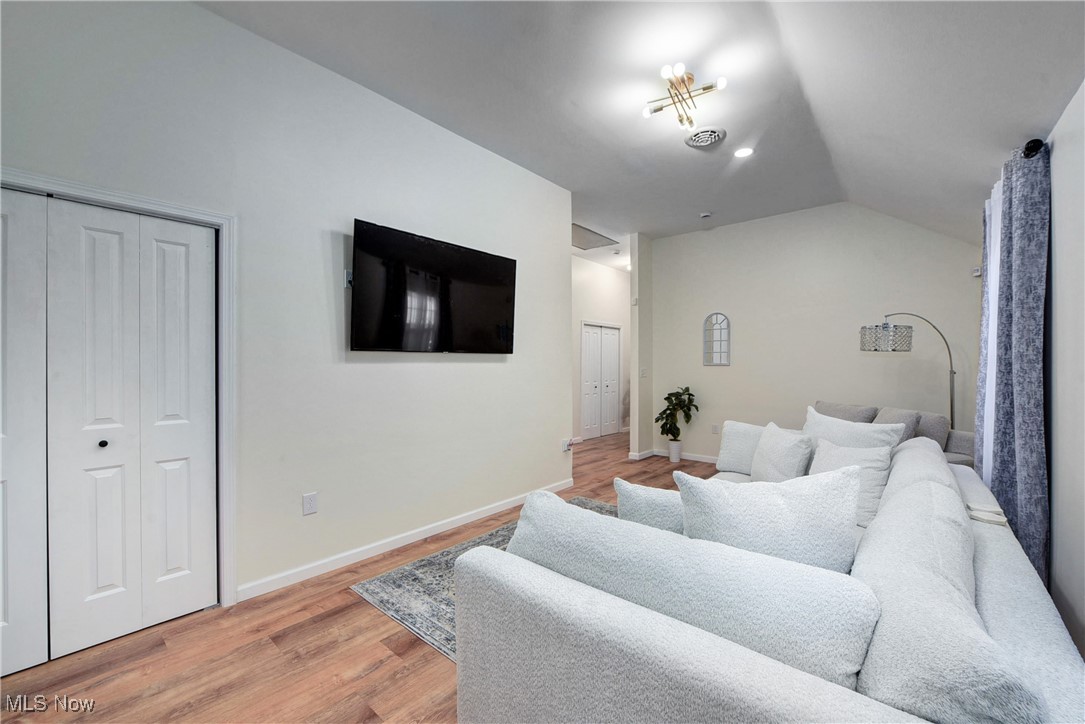 833 Nela View Road, Cleveland Heights, Ohio image 17