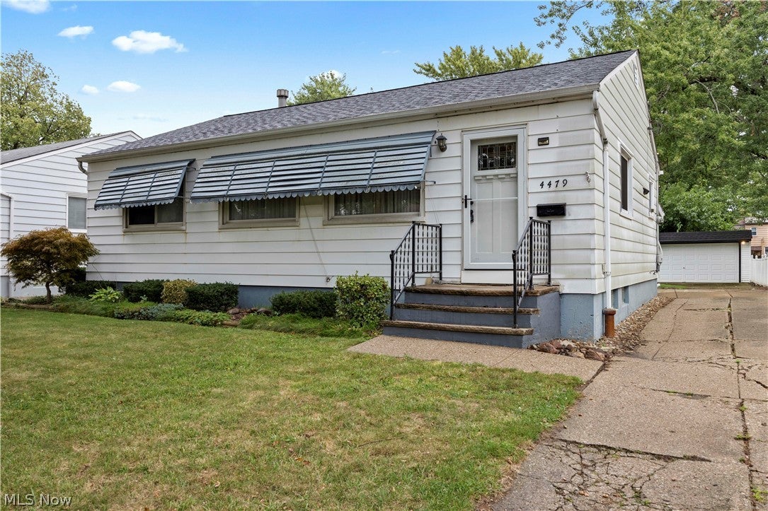4479 W 152nd Street
