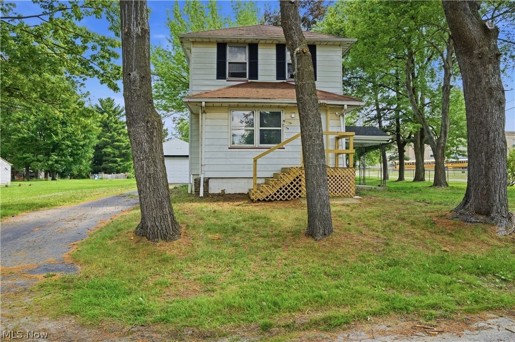Photo of 2453 Eddie Street, Youngstown, OH 44509 (MLS # 5217742)