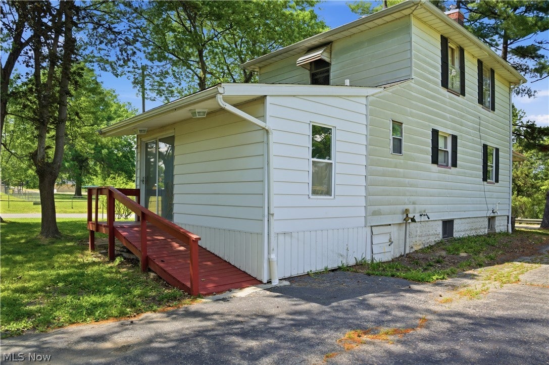 2453 Eddie Street