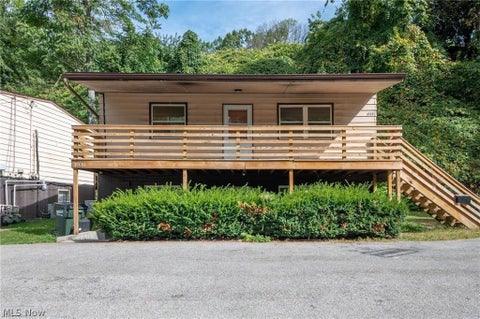 Multifamily For Sale - 1933 Preston Avenue<br/> Summit County, Akron, OH 44305