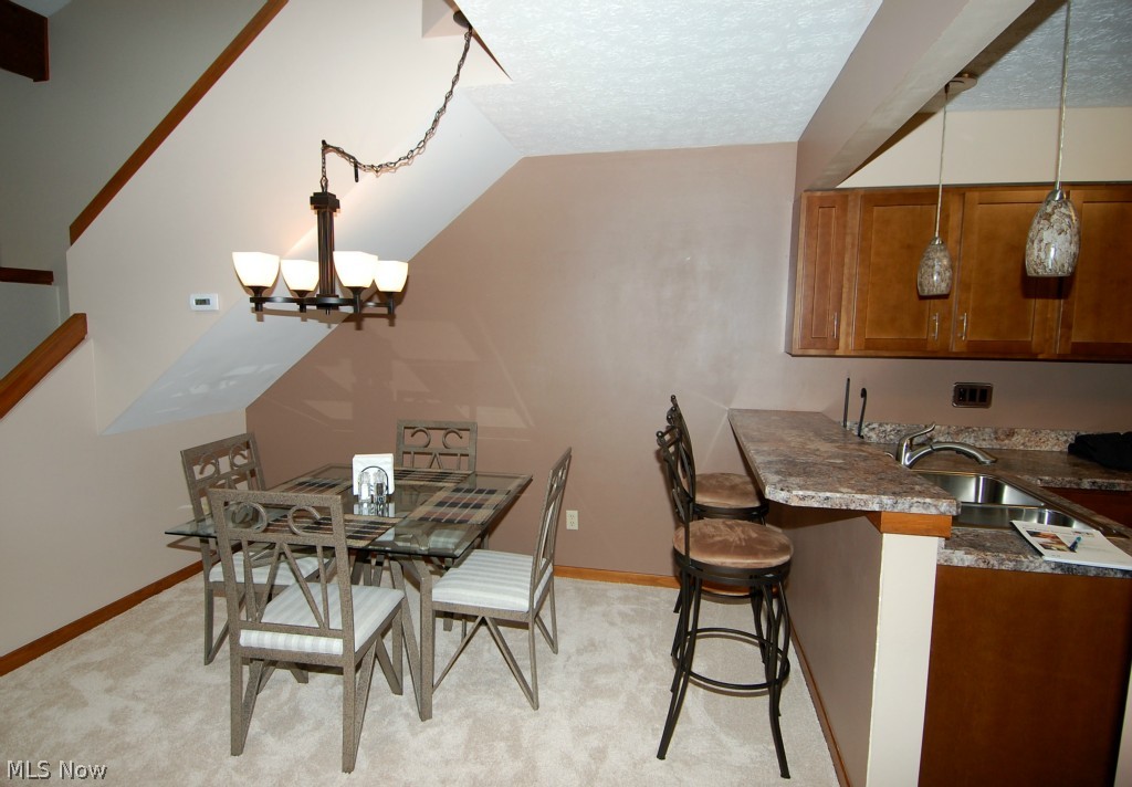 Acorn Crk Condo - Residential