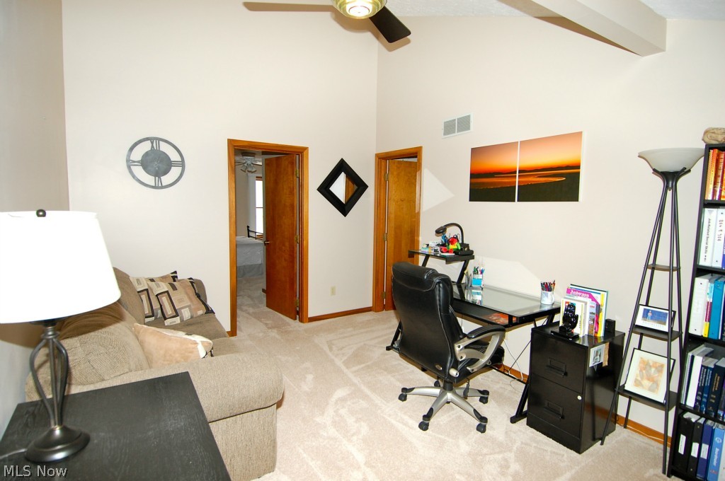 Acorn Crk Condo - Residential