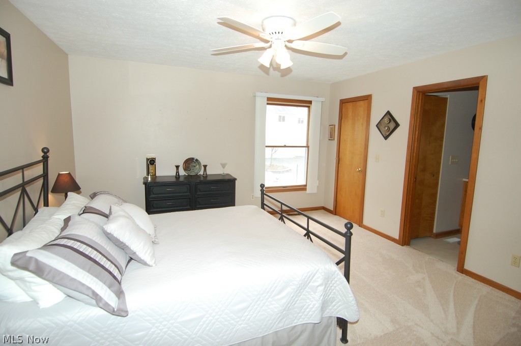 Acorn Crk Condo - Residential