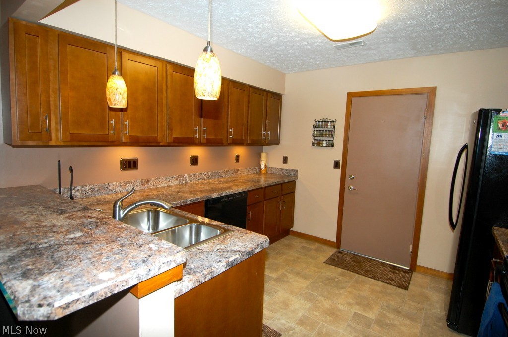 Acorn Crk Condo - Residential