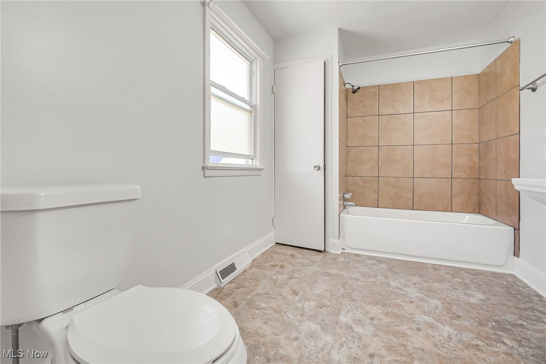 10204 Robinson Avenue, Garfield Heights, Ohio image 14