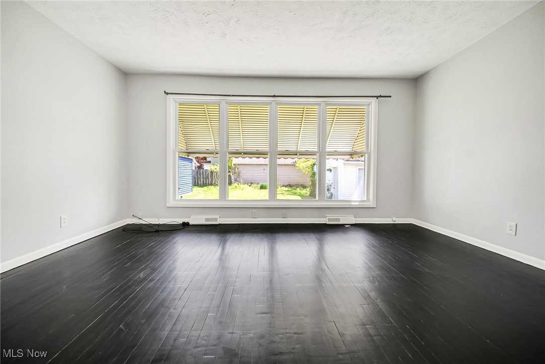 10204 Robinson Avenue, Garfield Heights, Ohio image 8