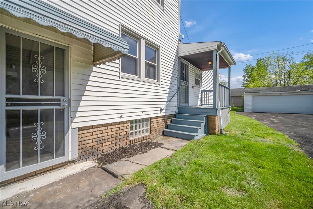 10204 Robinson Avenue, Garfield Heights, Ohio image 33