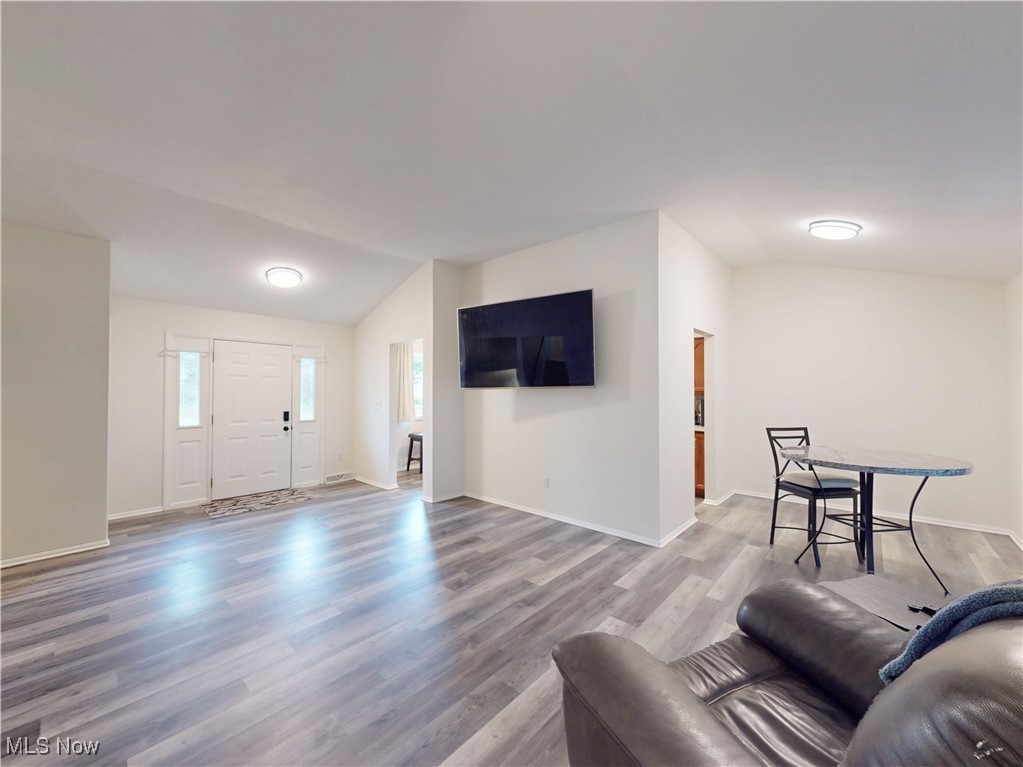 451 Edgewood Circle