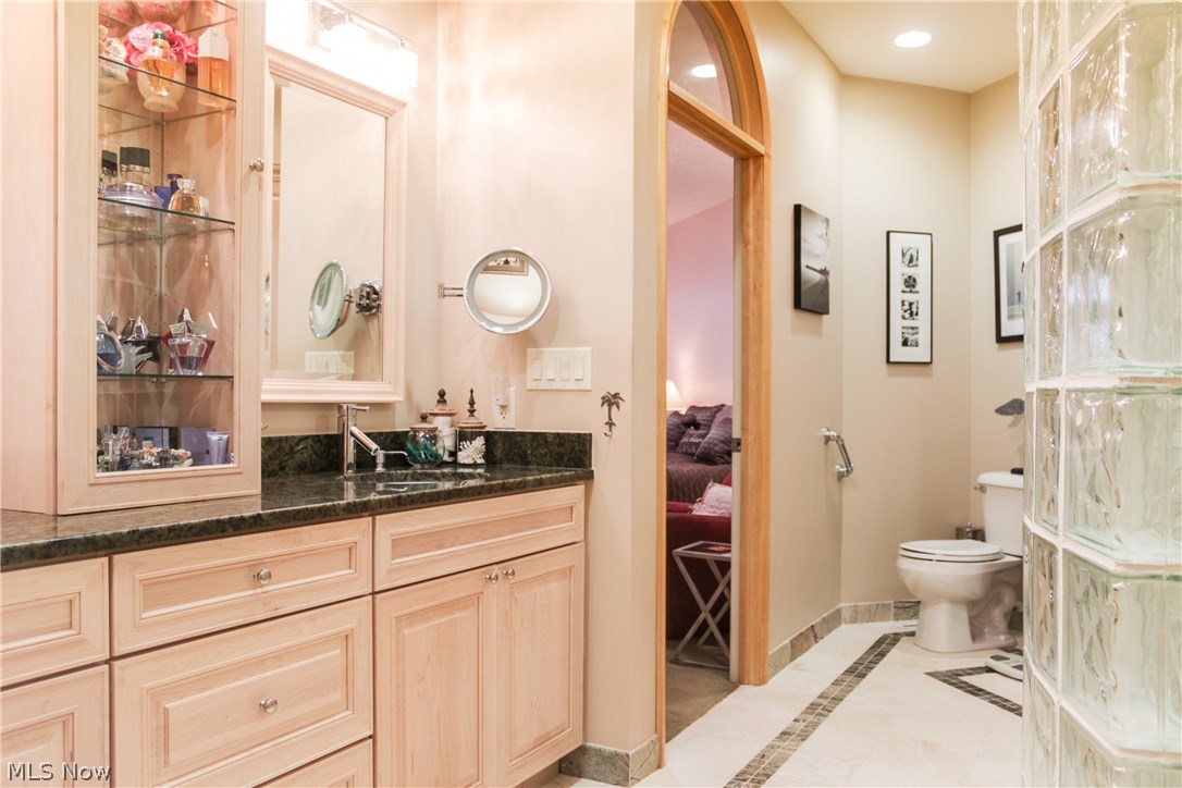 Forest Cove East Condo - Residential