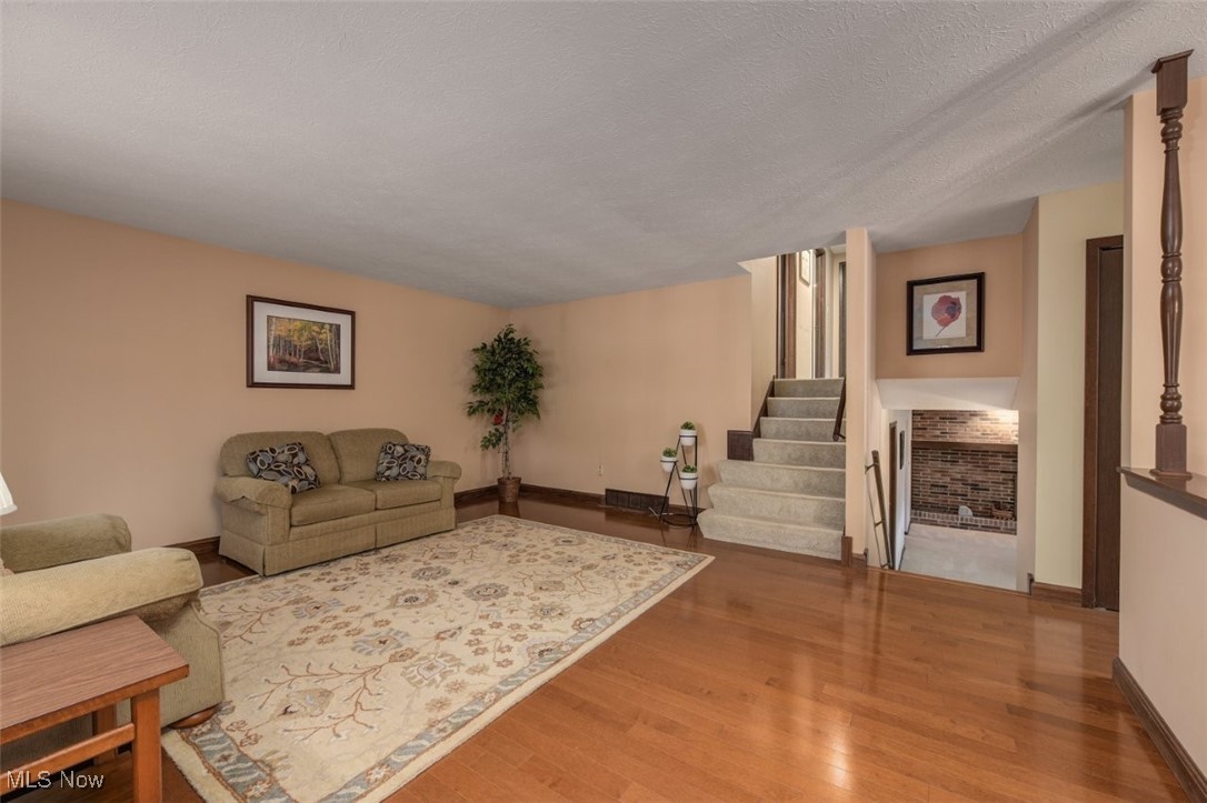 Echo Lake 01 - Residential