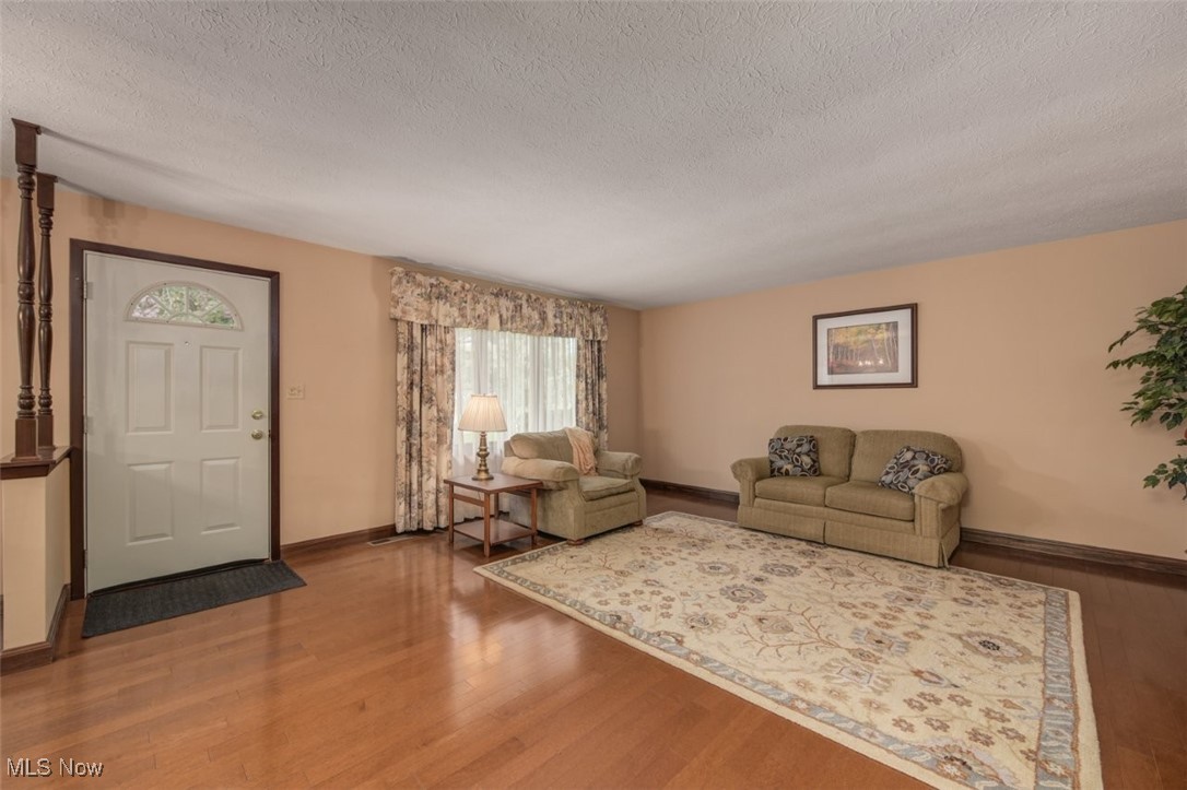 Echo Lake 01 - Residential