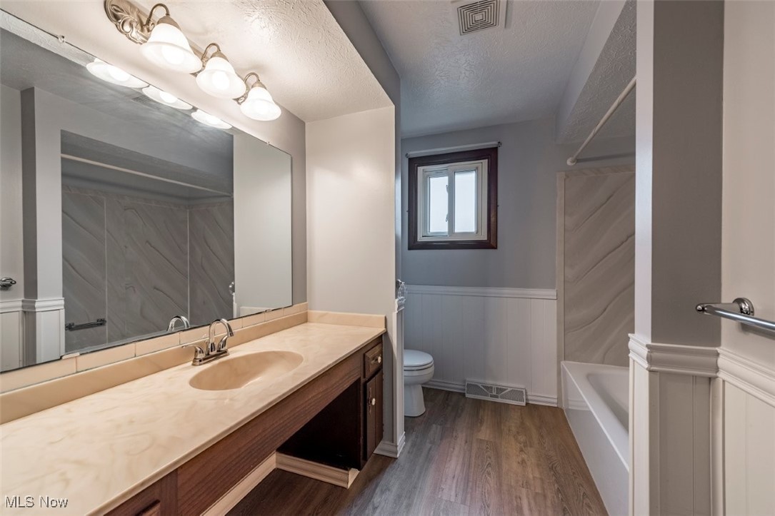 Echo Lake 01 - Residential