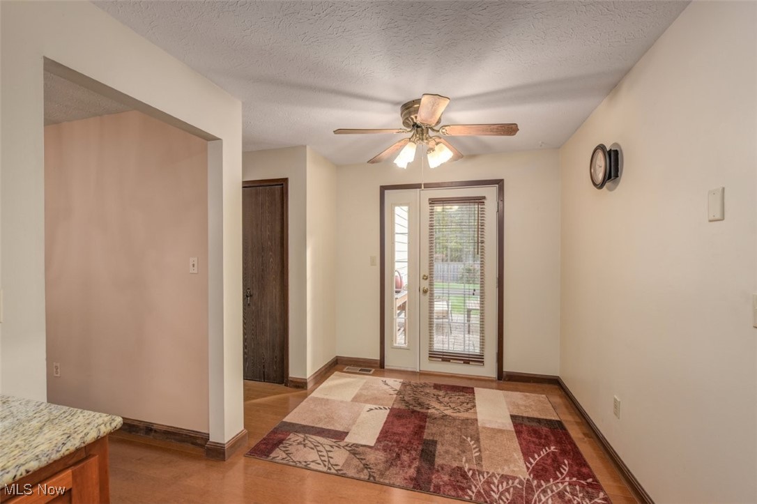 Echo Lake 01 - Residential