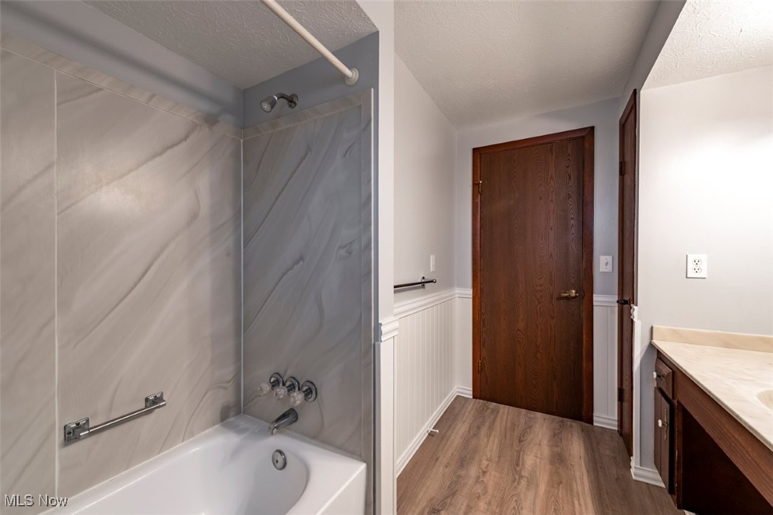 Echo Lake 01 - Residential