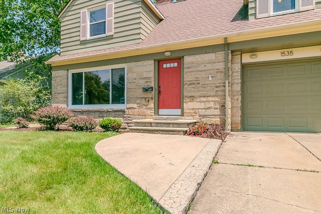 Photo of 1535 Laclede Road, South Euclid, OH 44121 (MLS # 5216860)