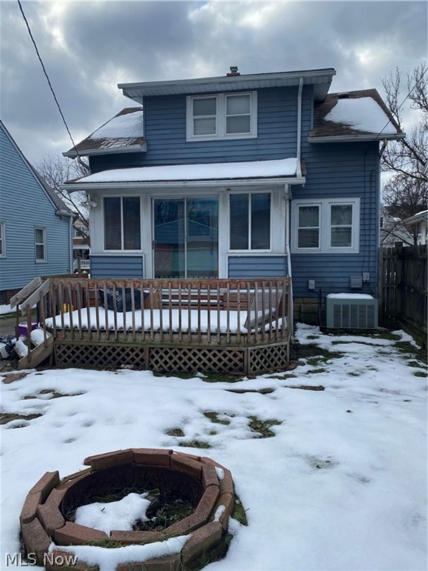 CUTE CAPE COD WITH NICE FRONT PORCH!