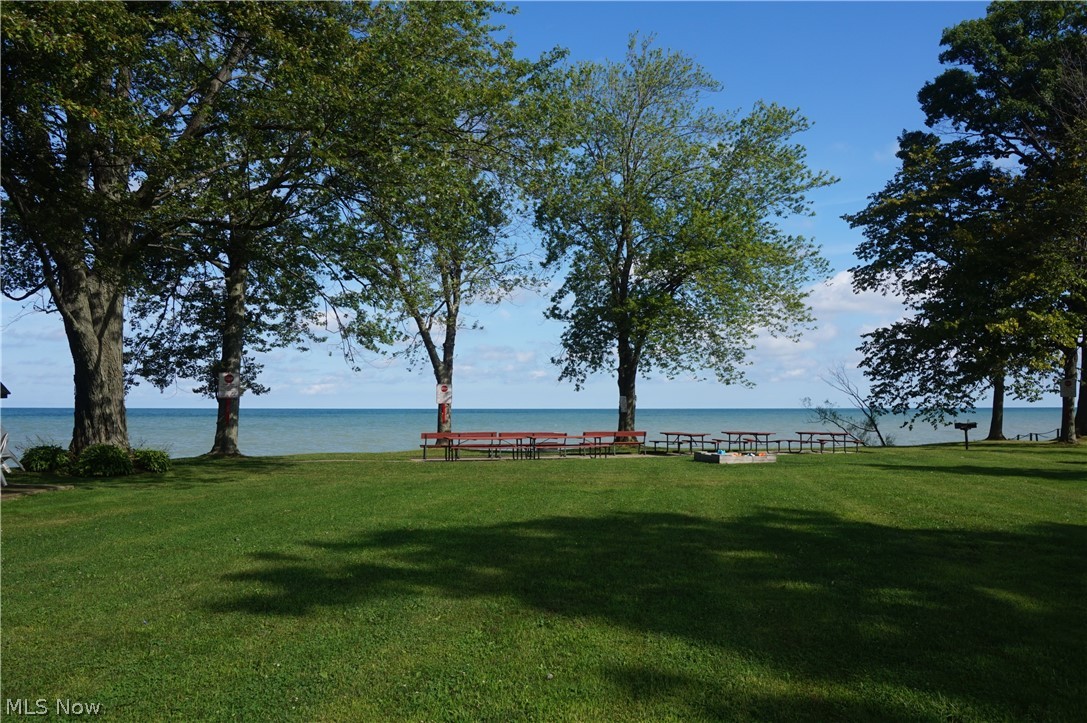 Lake Breeze Park - Residential