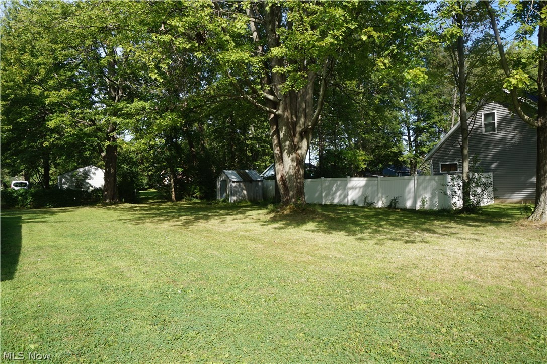 Lake Breeze Park - Residential