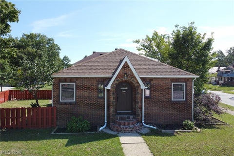 Homes For Sale - 3300 W 131st Street<br/> Cleveland, OH 44111