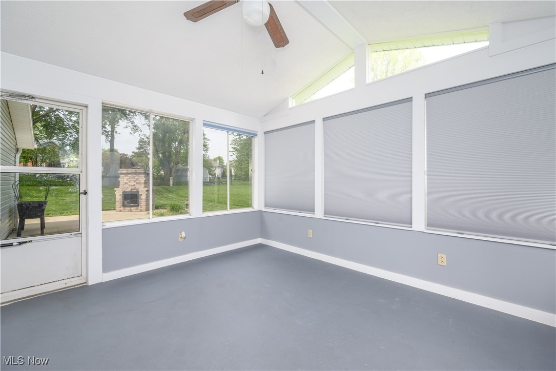 2523 Sherwood Drive, Stow, Ohio image 29