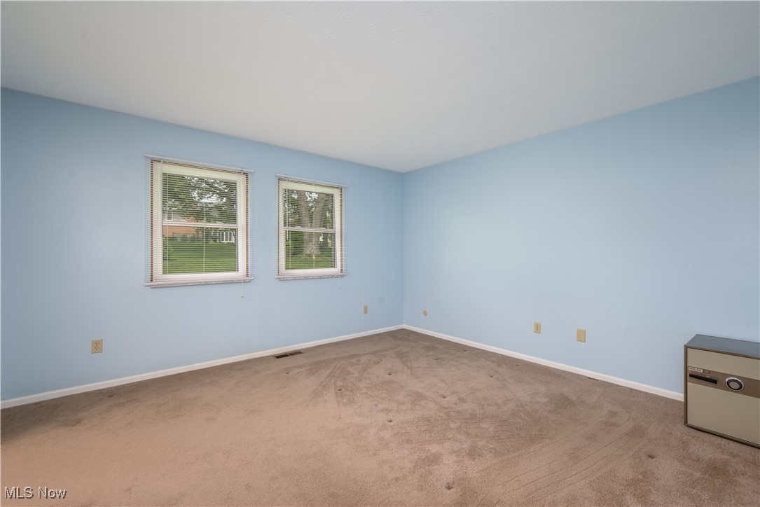 2523 Sherwood Drive, Stow, Ohio image 17