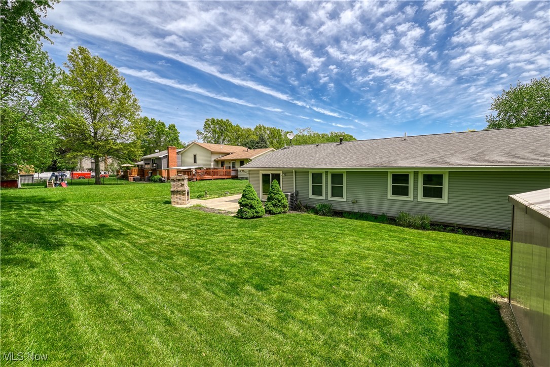 2523 Sherwood Drive, Stow, Ohio image 39