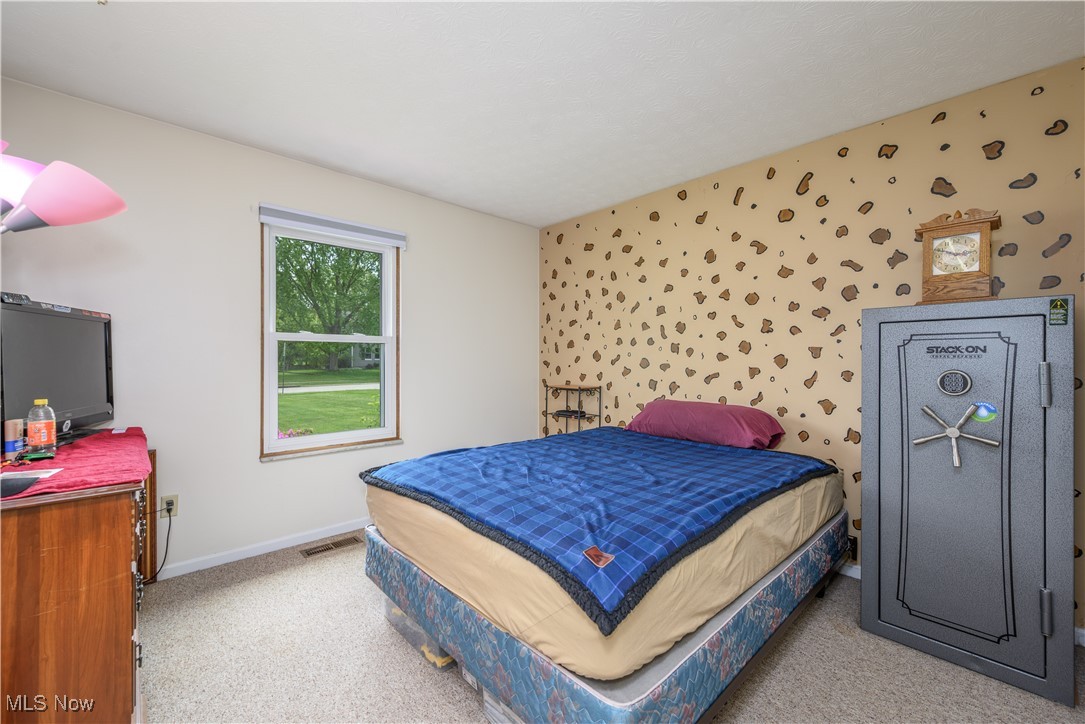 2523 Sherwood Drive, Stow, Ohio image 24