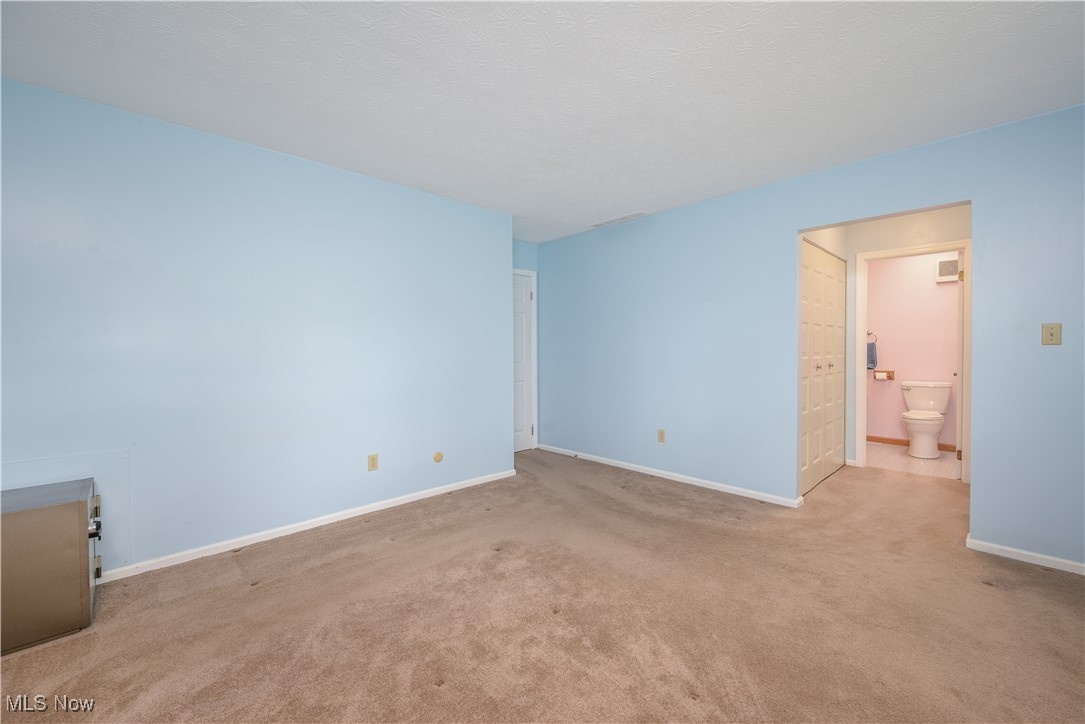 2523 Sherwood Drive, Stow, Ohio image 16