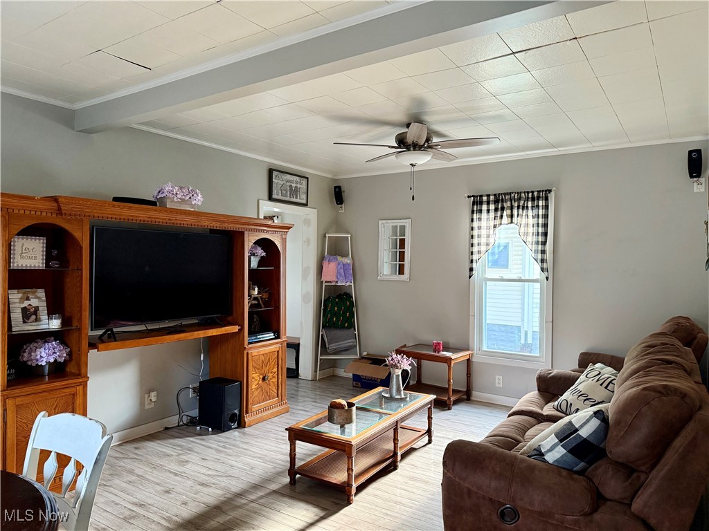 523 E 9th Street, Uhrichsville, Ohio image 10