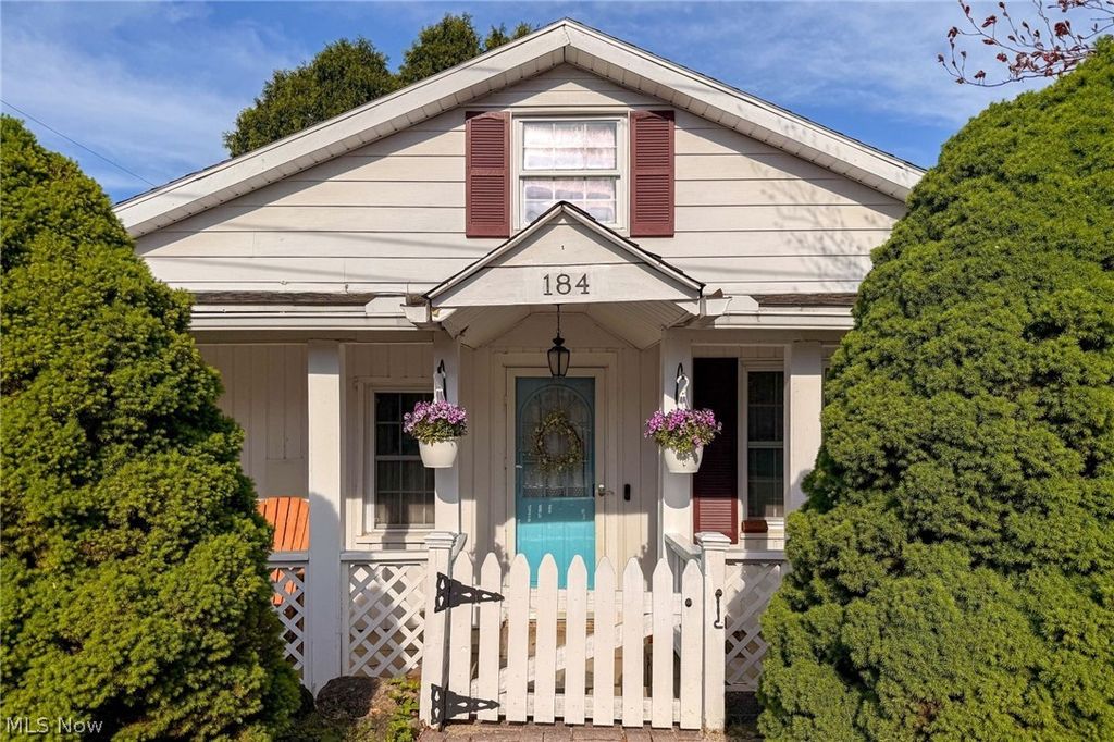 Photo of 184 Terraceview Avenue, Wadsworth, OH 44281 (MLS # 5209299)