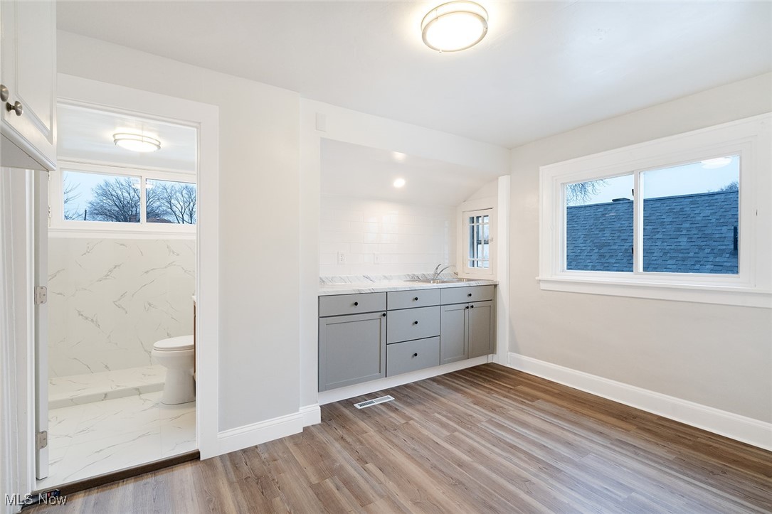 Realty Dev Cos Rep 03 - Residential Income