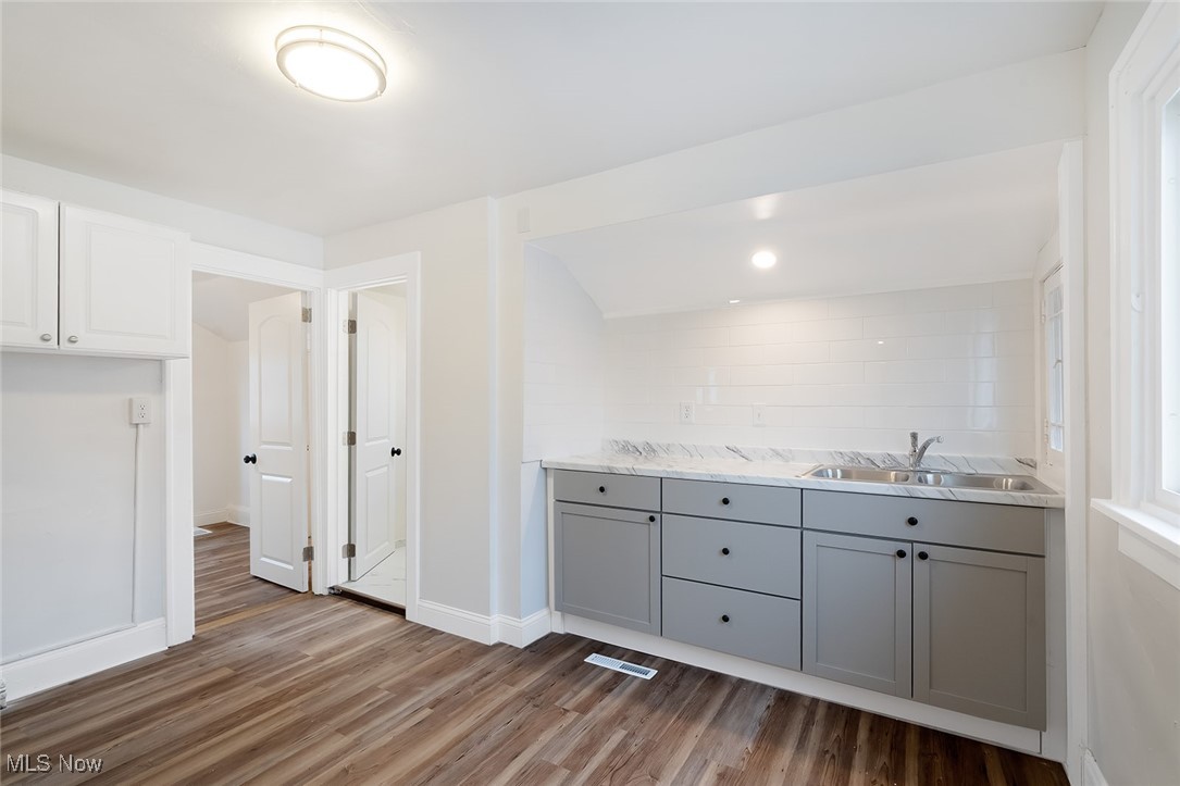 Realty Dev Cos Rep 03 - Residential Income