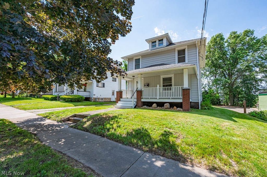 Photo of 469 E Euclid Avenue, Salem, OH 44460 (MLS # 5218818)