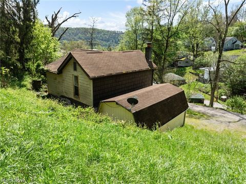 Tiny photo for 710 Cemetery Road, Martins Ferry, OH 43935 (MLS # 5202754)