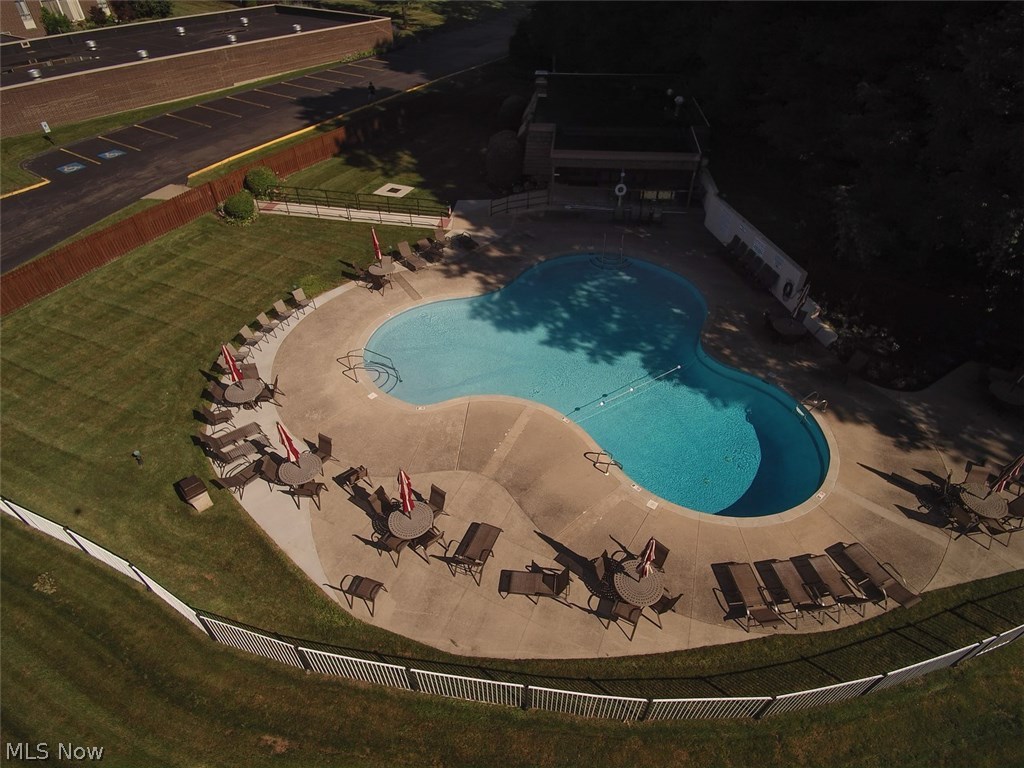 Silver Lake Towers Condo - Residential