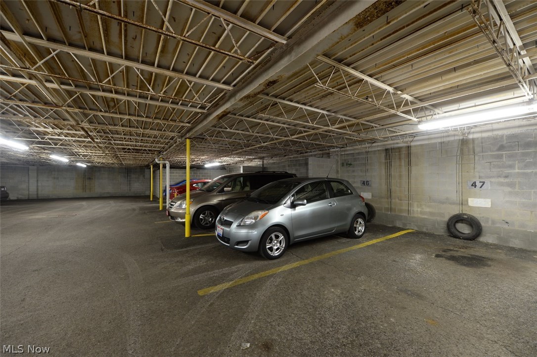 Silver Lake Towers Condo - Residential