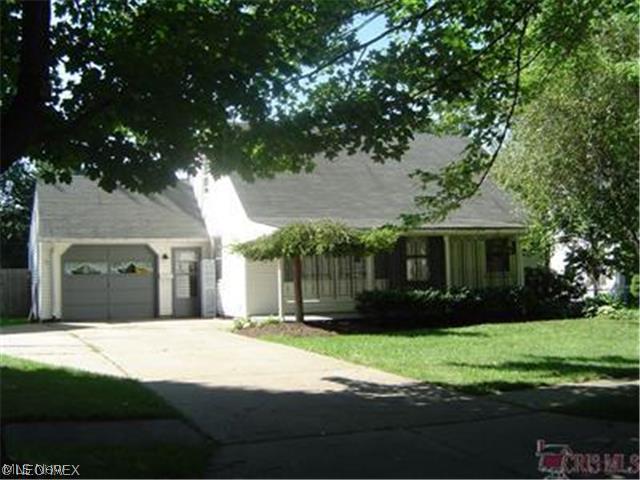 Don't miss this adorable cape cod style home. Featuring an amazing kitchen with beautiful oak cabinets and newer counter tops. With a first floor master bedroom and bath and two more bedrooms upstairs this home is more spacious than you can imagine. Reasonably priced and in a quaint neighborhood - don't miss the chance to own this home.