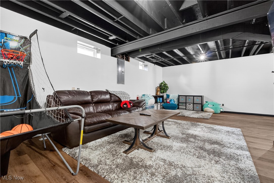 Brunswick, Ohio 44212, United States, 3 Bedrooms Bedrooms, ,3 BathroomsBathrooms,Residential,Contingent,212672