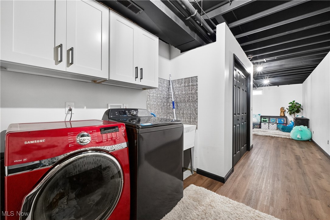 Brunswick, Ohio 44212, United States, 3 Bedrooms Bedrooms, ,3 BathroomsBathrooms,Residential,Contingent,212672