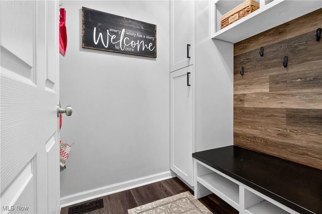 Brunswick, Ohio 44212, United States, 3 Bedrooms Bedrooms, ,3 BathroomsBathrooms,Residential,Contingent,212672