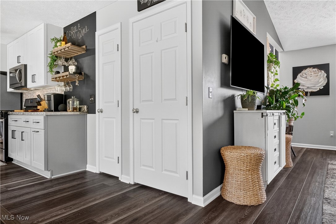 Brunswick, Ohio 44212, United States, 3 Bedrooms Bedrooms, ,3 BathroomsBathrooms,Residential,Contingent,212672