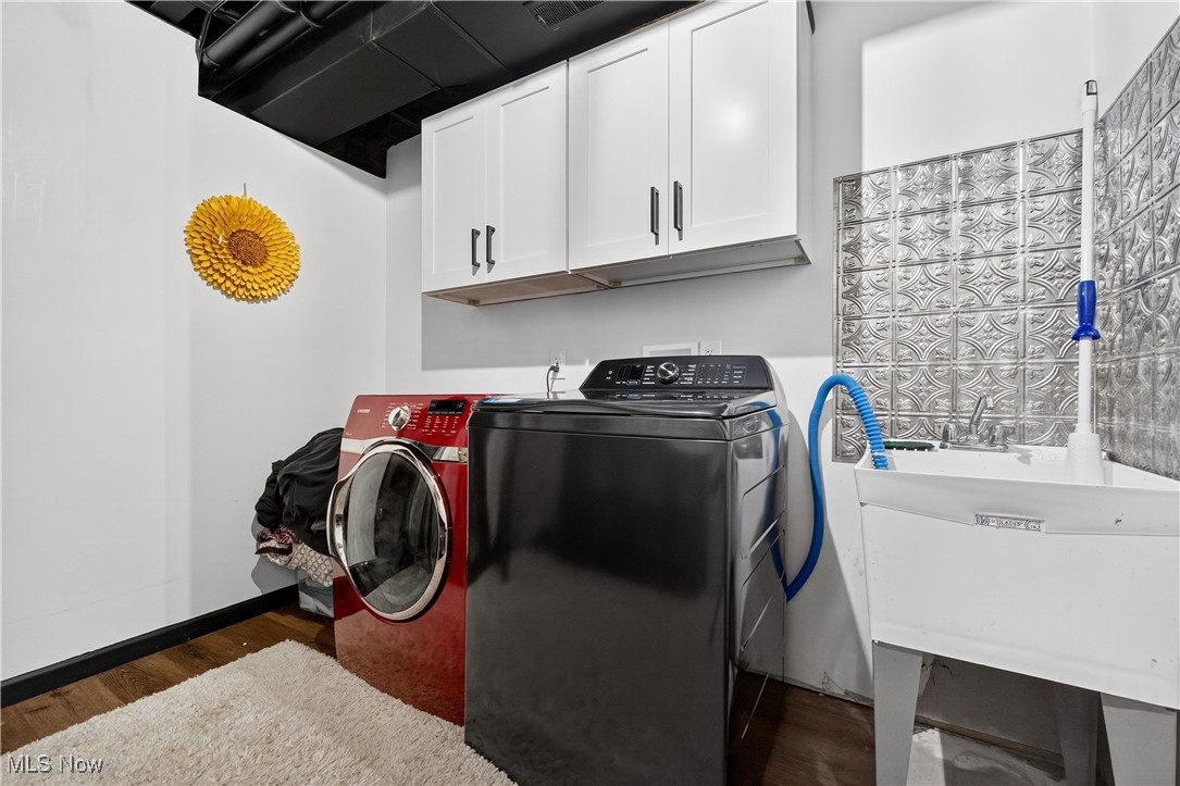 Brunswick, Ohio 44212, United States, 3 Bedrooms Bedrooms, ,3 BathroomsBathrooms,Residential,Contingent,212672